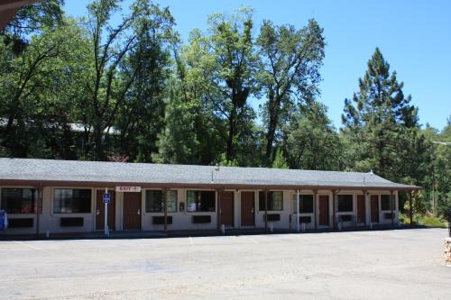 Apple Hill Hotel | Mother Lode Motel