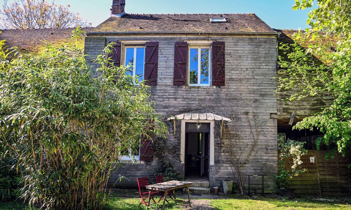 Prefontaines House | Moulin de Moucheny 200m² by the river, only 100 km from Paris