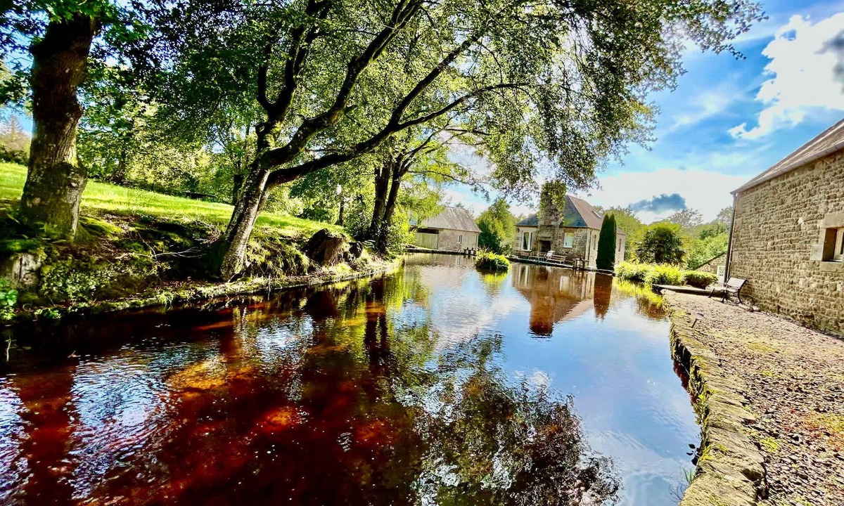 Le Gast House | Moulin du Gast 35 people: unusual housing,jacuzzi sauna billiards