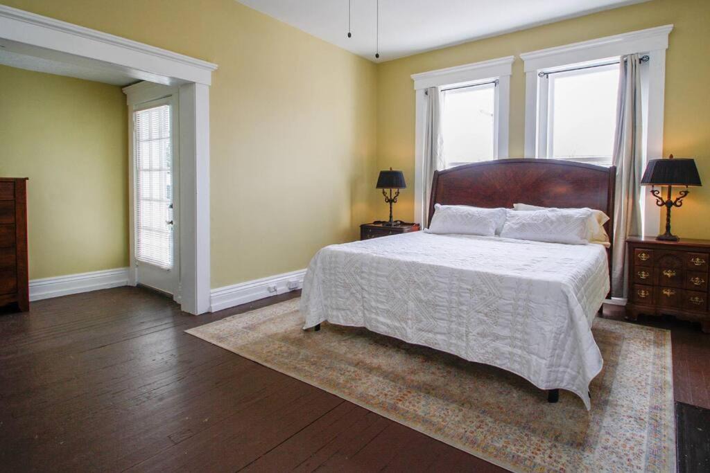 Cherokee Triangle Apartment | Mount Bernadette - Charming historic apartment in the heart of the Louisville Highlands