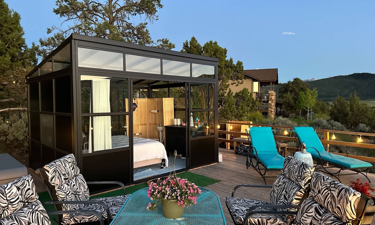 Basalt Villa | Mount Good Times 3acre Mountain Top Glampsite with 270 Degree View & Glass Villa