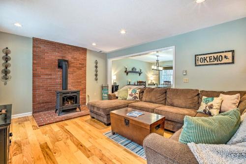 Mount Holly House | Mount Holly Vacation Rental w/Hot Tub!