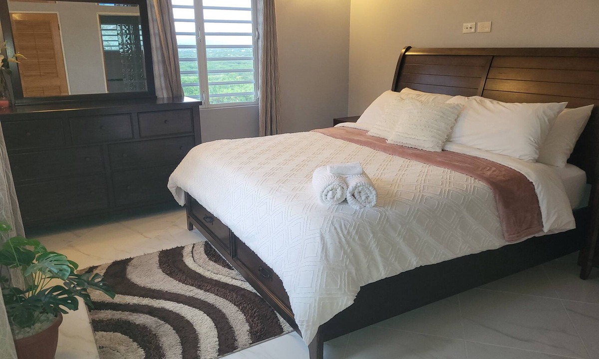 All Saints House | Mount Joy Getaway