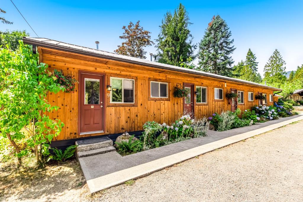 Quilcene House | Mount Walker Lodge at Mount Walker Inn