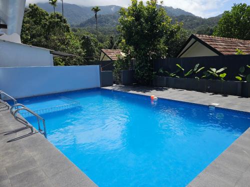Kunnathidavaka Hotel | Mount Wave Holiday Pool Villa