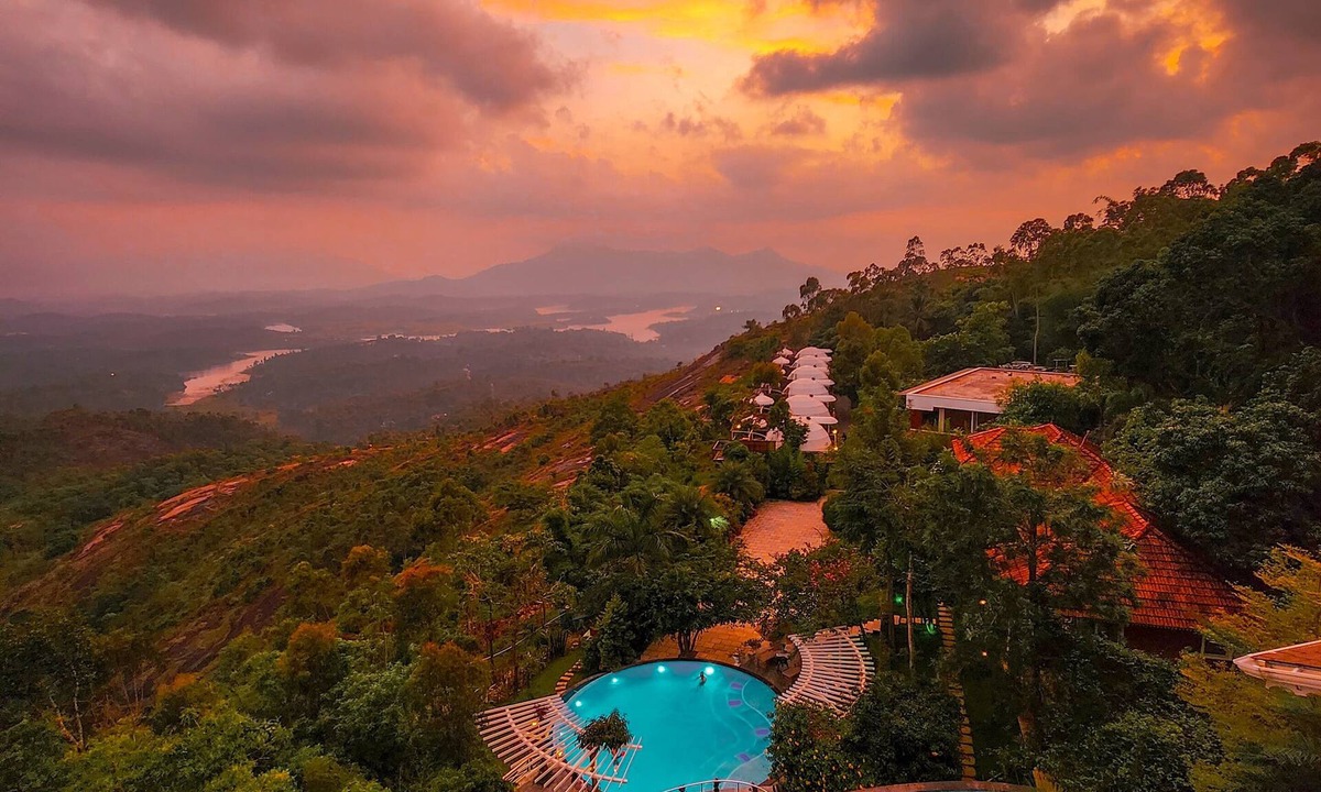 Sulthan Bathery Hotel | Mount Xanadu