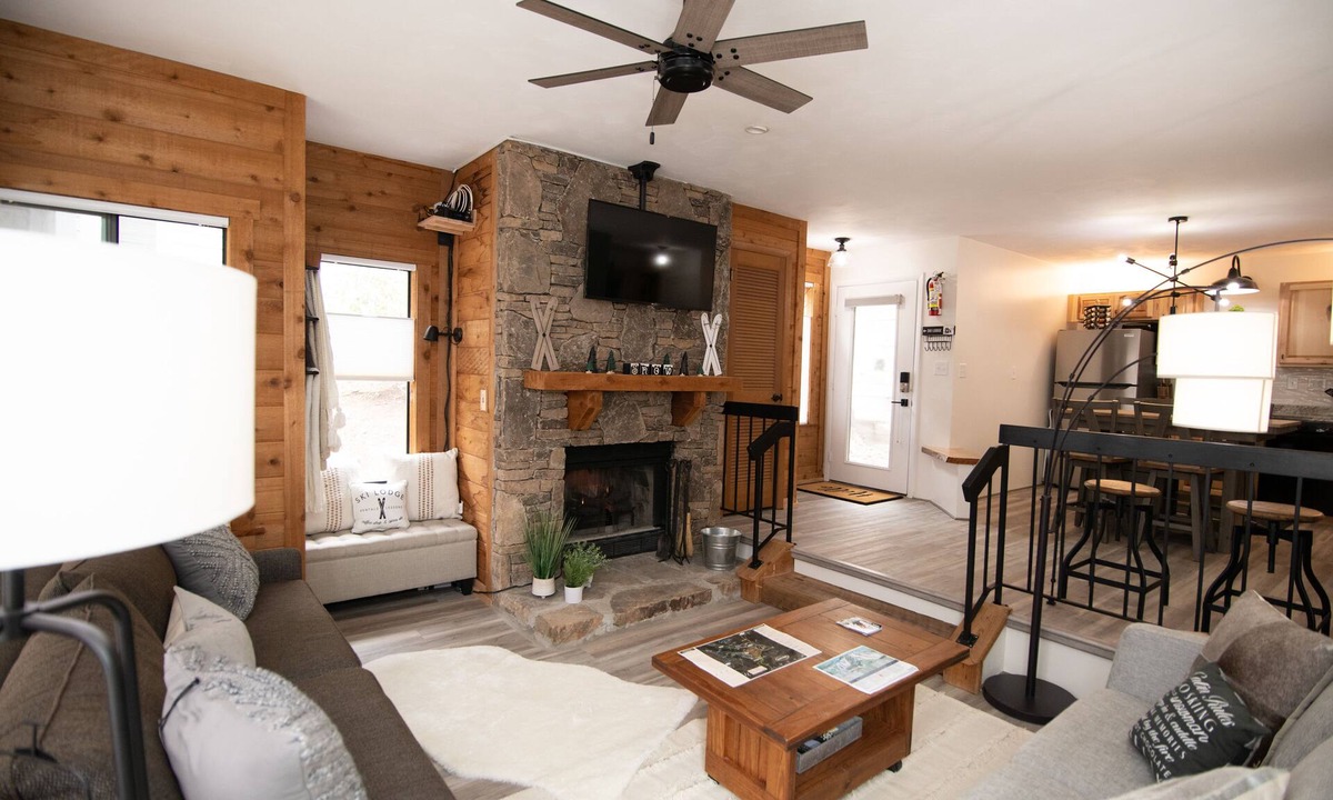 Seven Springs Condo | Mountain Adventures with heated pool near Pittsburgh, State Parks, Falling Water