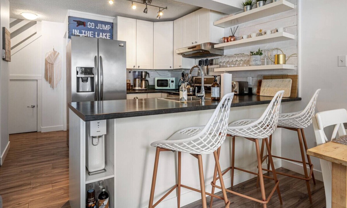 Panorama Condo | Mountain Aloha | Sleeps 8 | Hot Tub | Pools