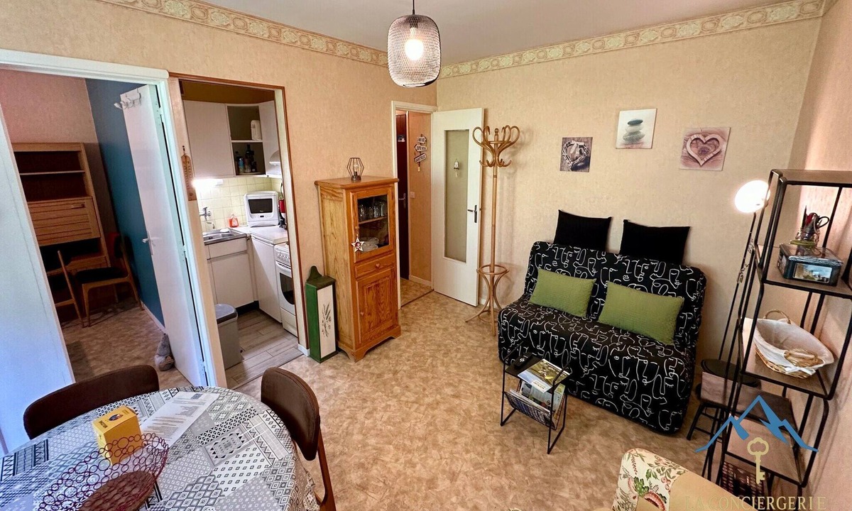 Mont-Dore Apartment | Mountain Base for 5 with Balcony