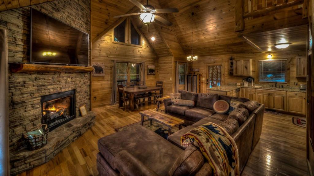 Blue Ridge House | Mountain Bear Lodge by Escape to Blue Ridge