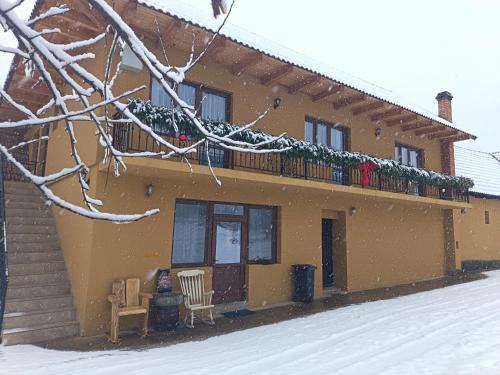 Turnu Ruieni House | Mountain Breeze