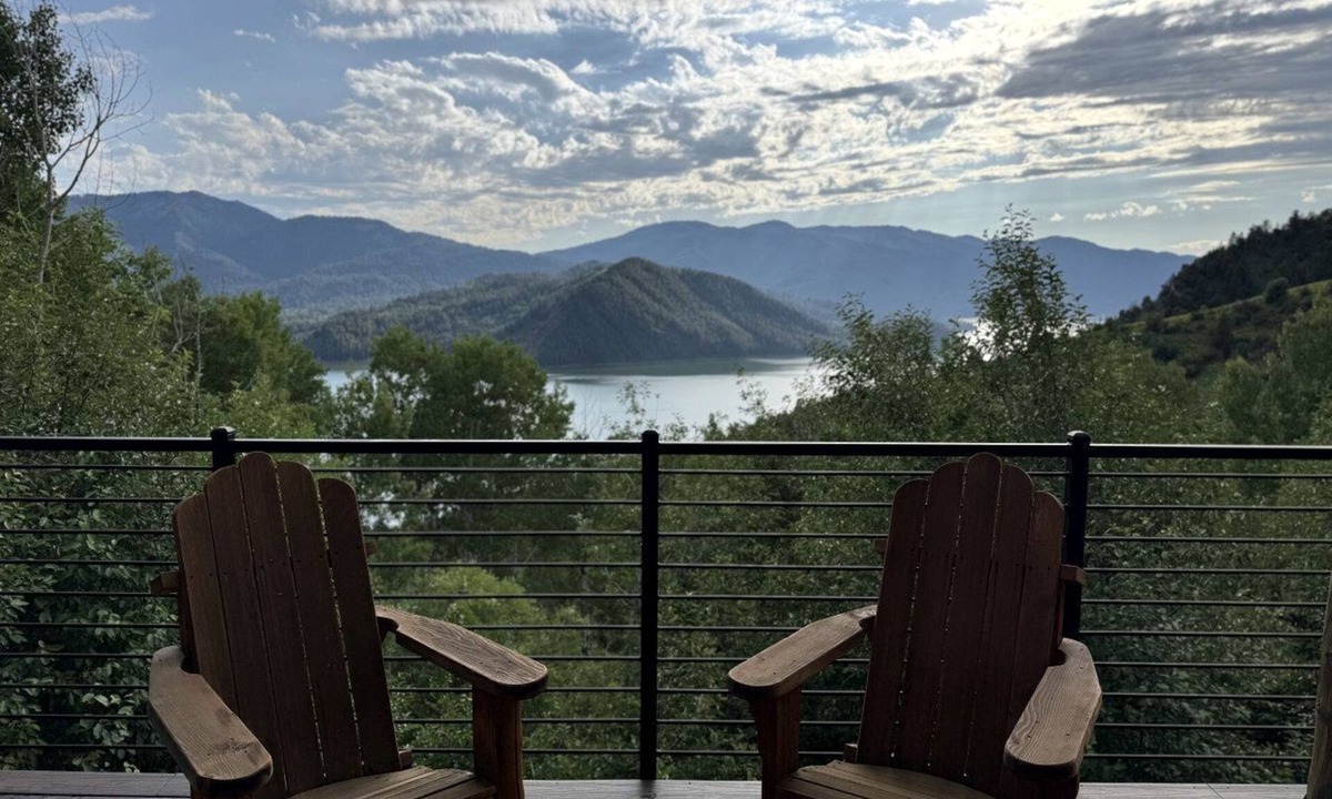 Irwin Cabin | Mountain Cabin with Lake Views and Hot Tub Near Palisades Reservoir, Idaho
