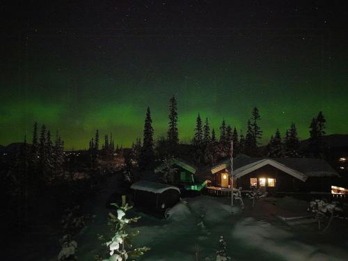 Kroderen House | Mountain Cabin With Stunning Views, Sauna & Lake