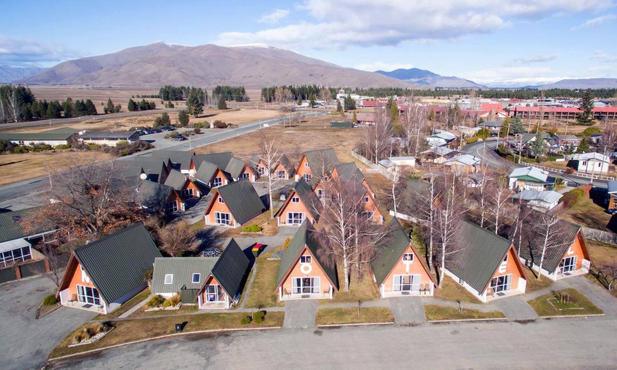 Twizel Hotel | Mountain Chalets Motel