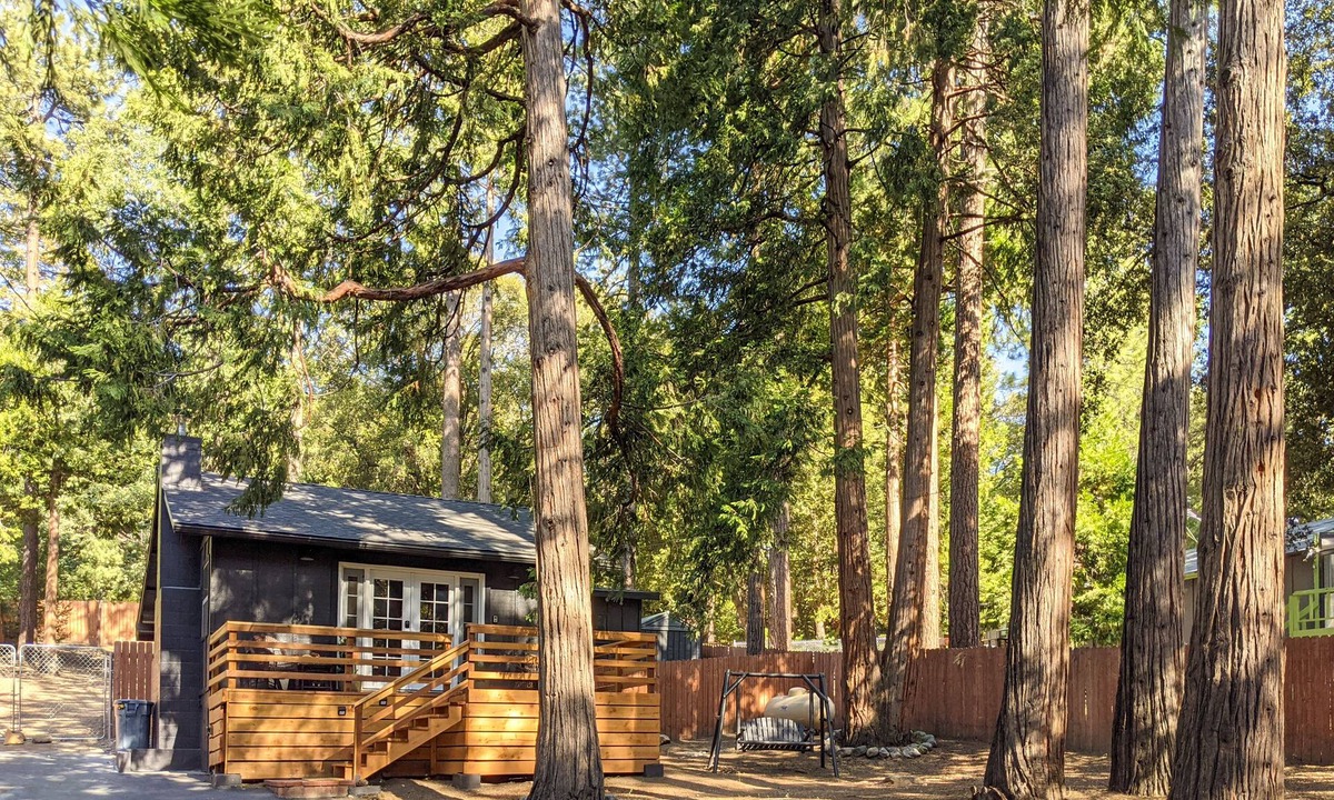 Pine Cove Cabin | Mountain Escape 2 Cabins w/Fireplace - Hot Tub