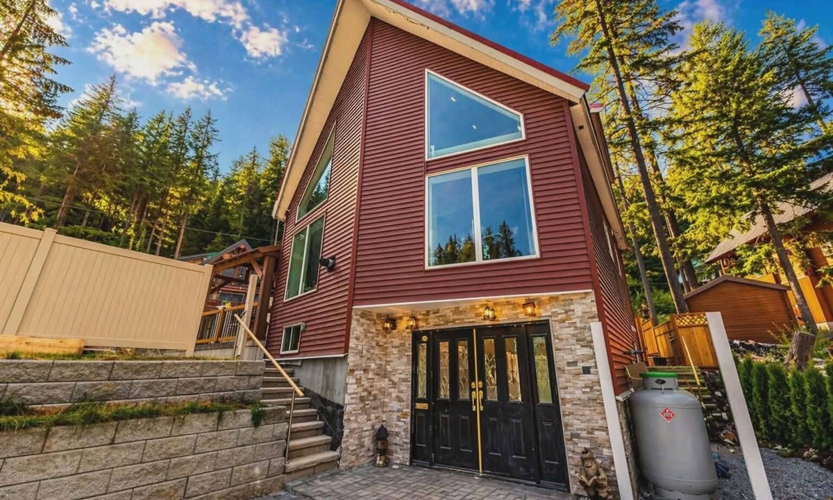 Sunshine Valley Cabin | Mountain Escape Lodge with Sauna