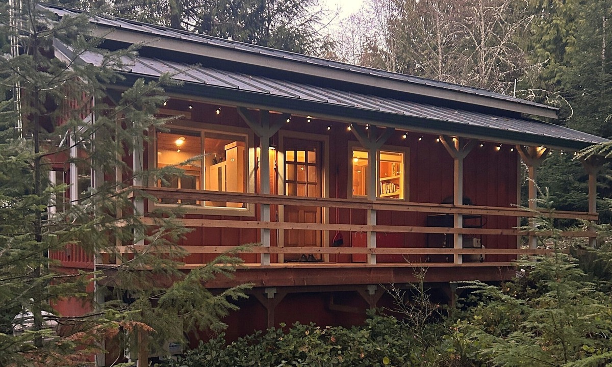Sequim Cabin | Mountain Forest Cabin Near Olympic NP Wildlife Deck