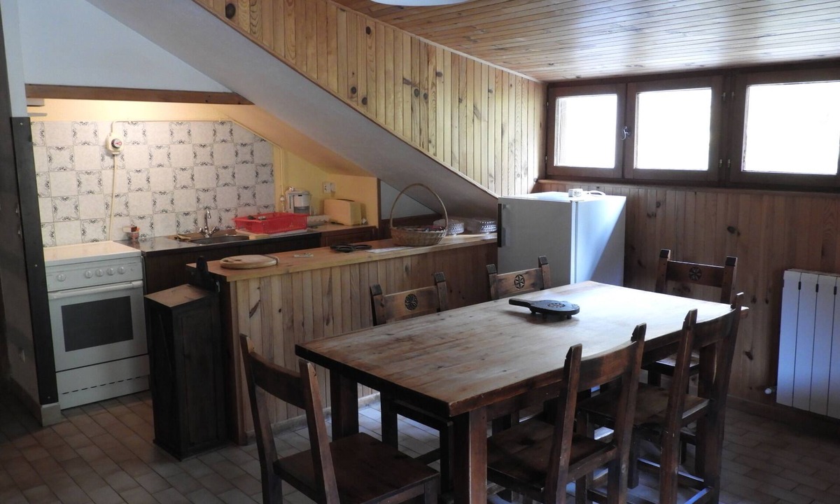 Molines-en-Queyras Apartment | Mountain gîte under the roof facing the forest