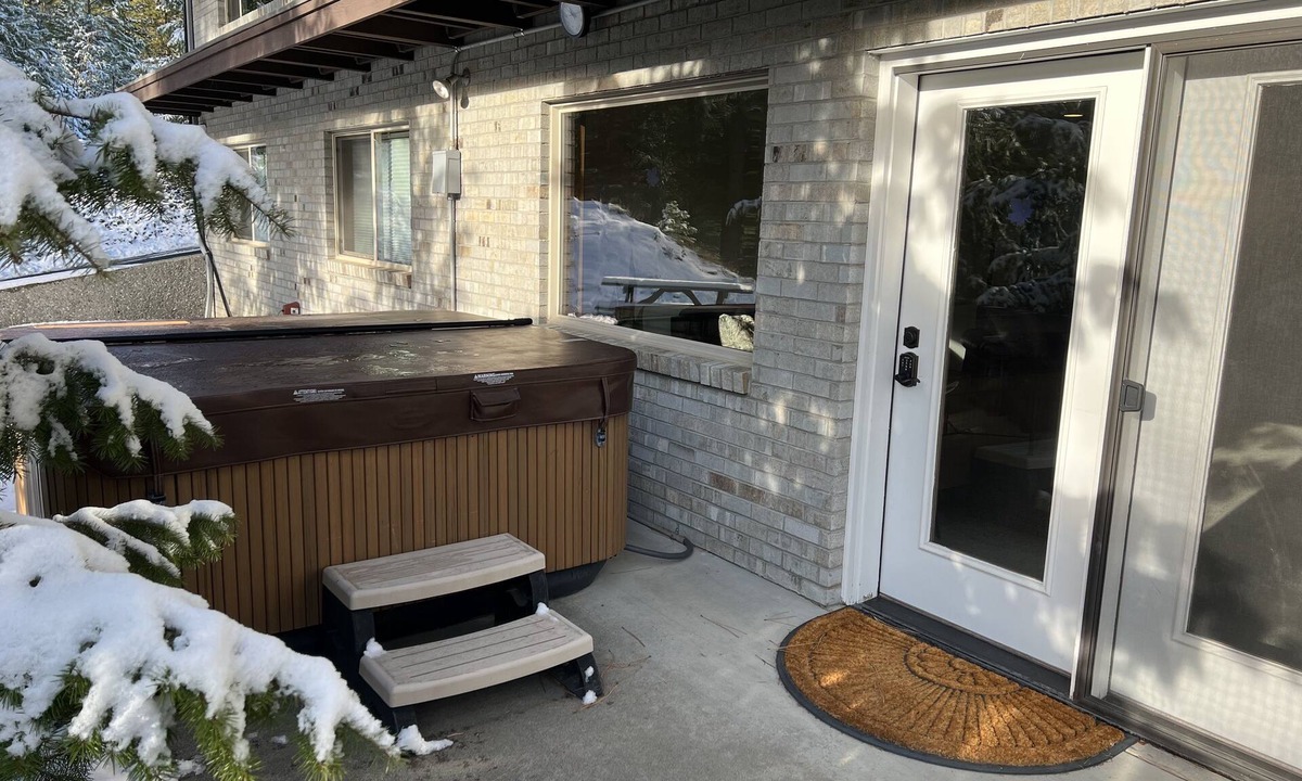 Wenatchee Apartment | Mountain hideaway, minutes from Mission Ridge Ski and Board Resort