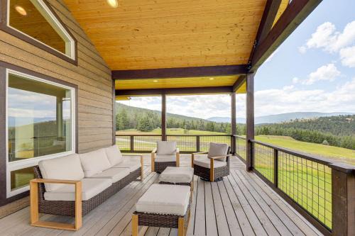 Rexford House | Mountain & Lake View: Rexford Estate on 28 Acres!