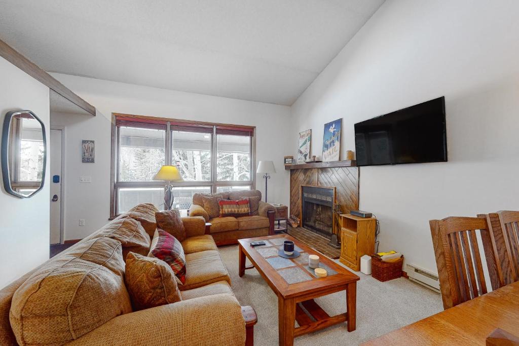 Eagle-Vail Apartment | Mountain Living