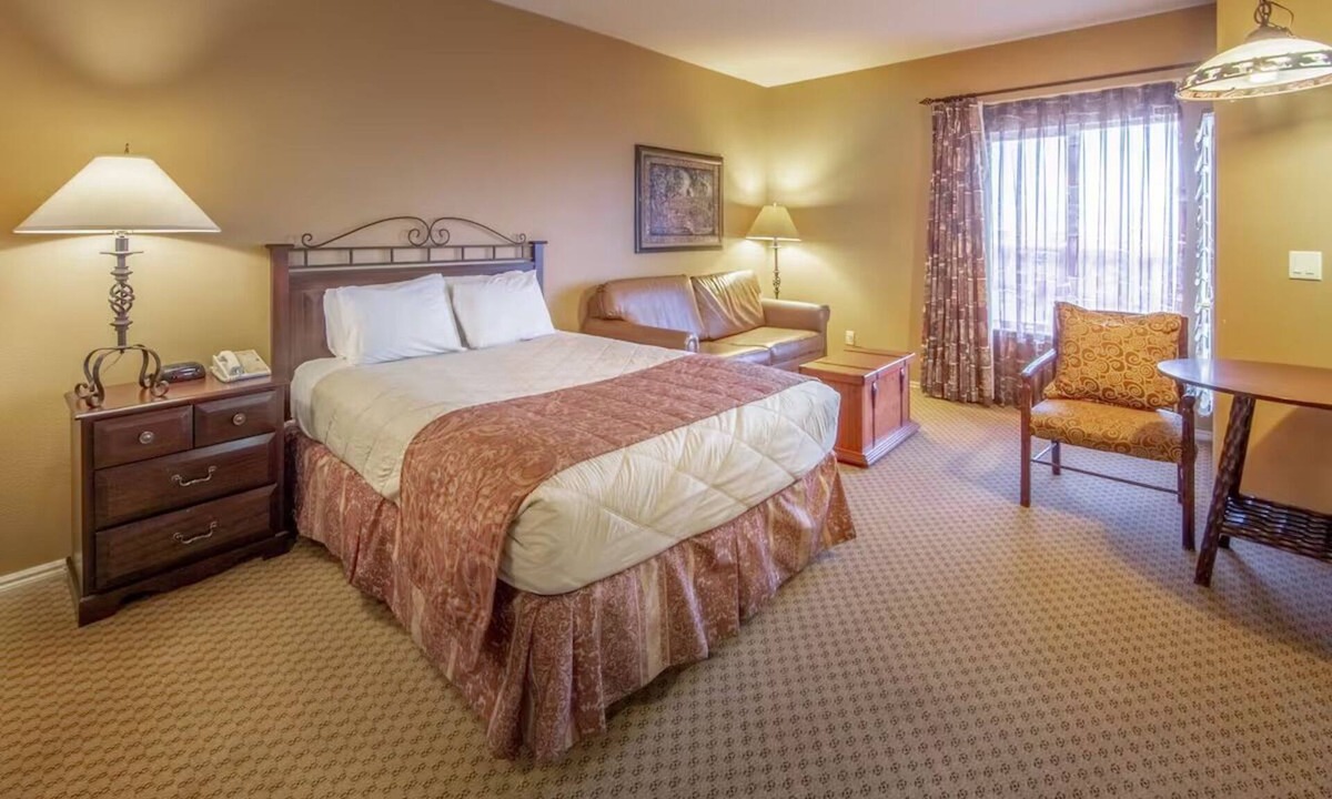 Genoa Hotel | Mountain Luxury Stay | Hot Springs, Spa & Premier Comfort Near Sierra Nevada