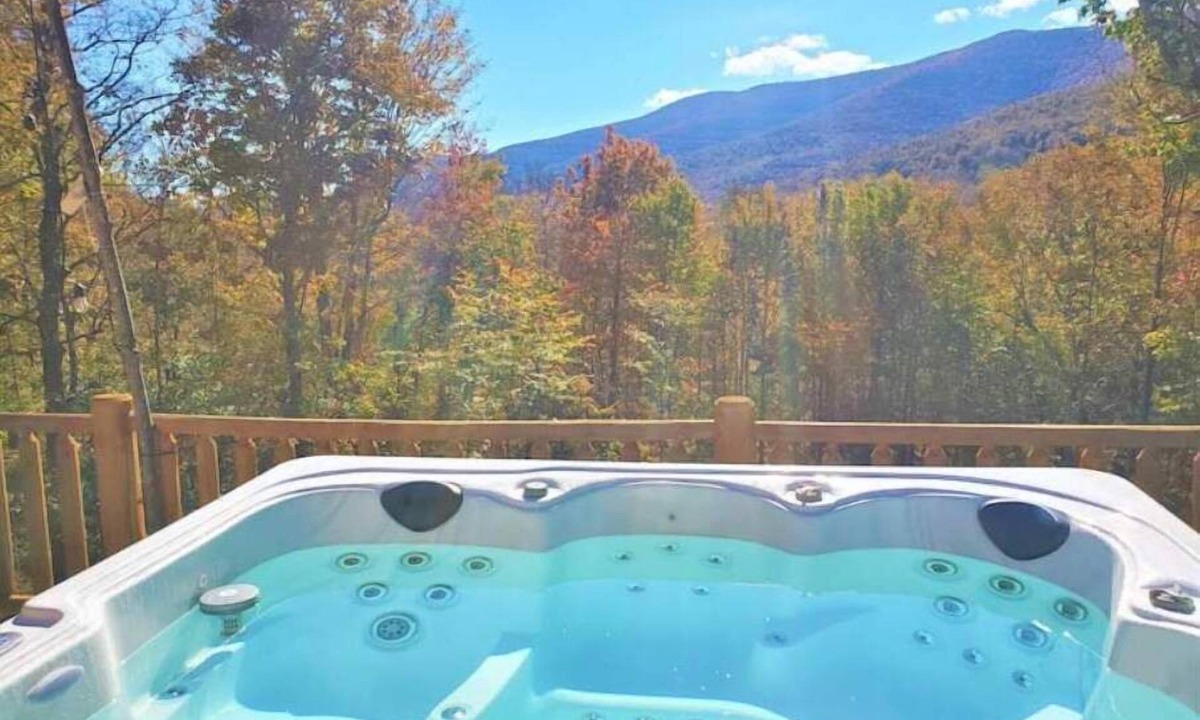 Jewett House | Mountain Magic awaits you!