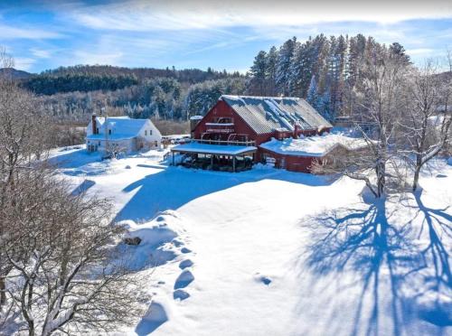 Killington Hotel | Mountain Meadows Lodge