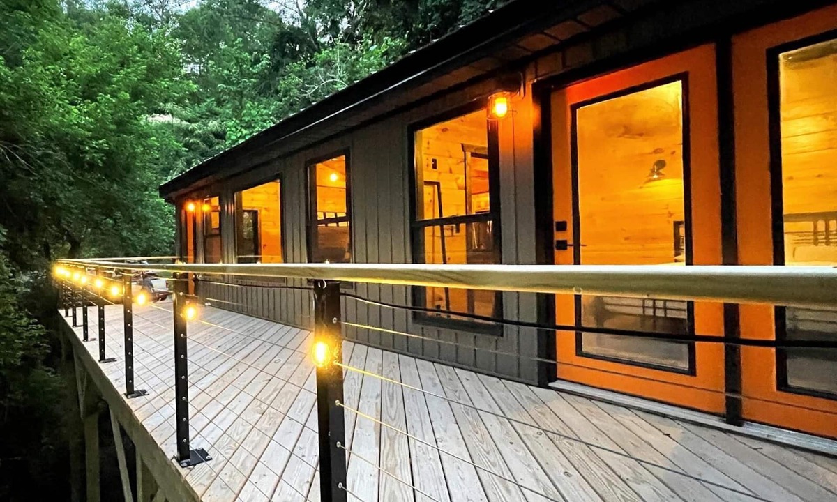 Smithville Cabin | Mountain Modern Cabin Retreat - New Hot Tub - 1 Min Lake Access