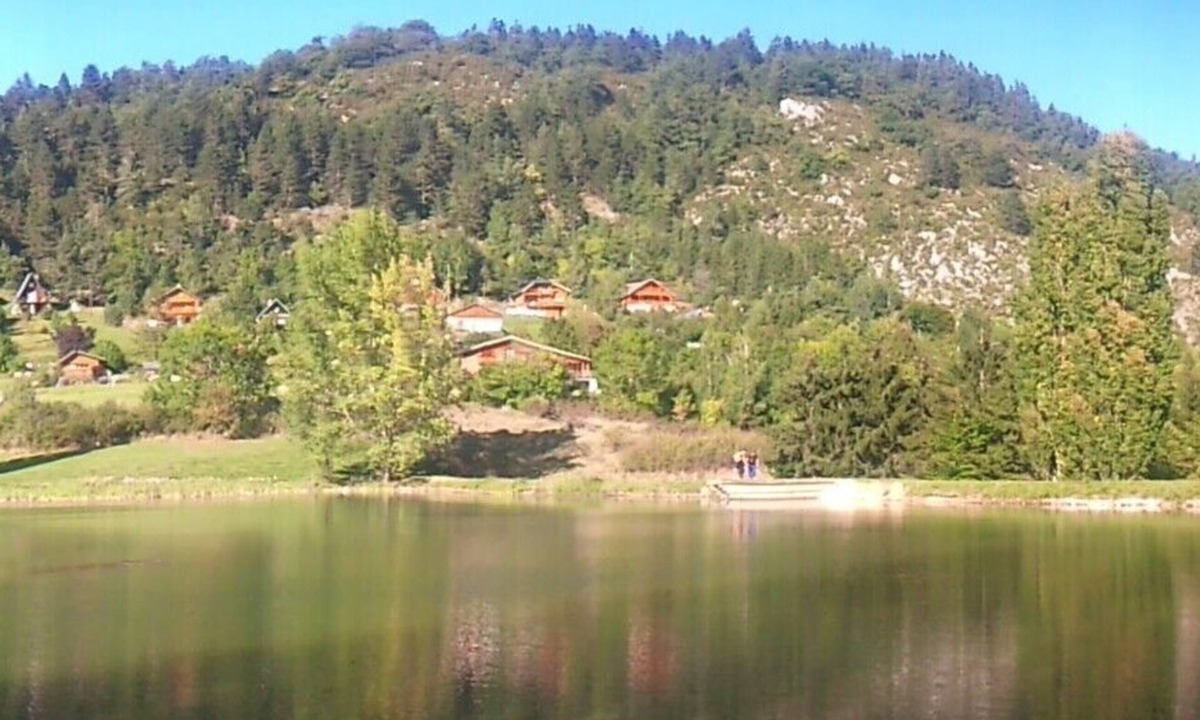 Belcaire House | MOUNTAIN PYRENEES CATHARS 500 M from the lake