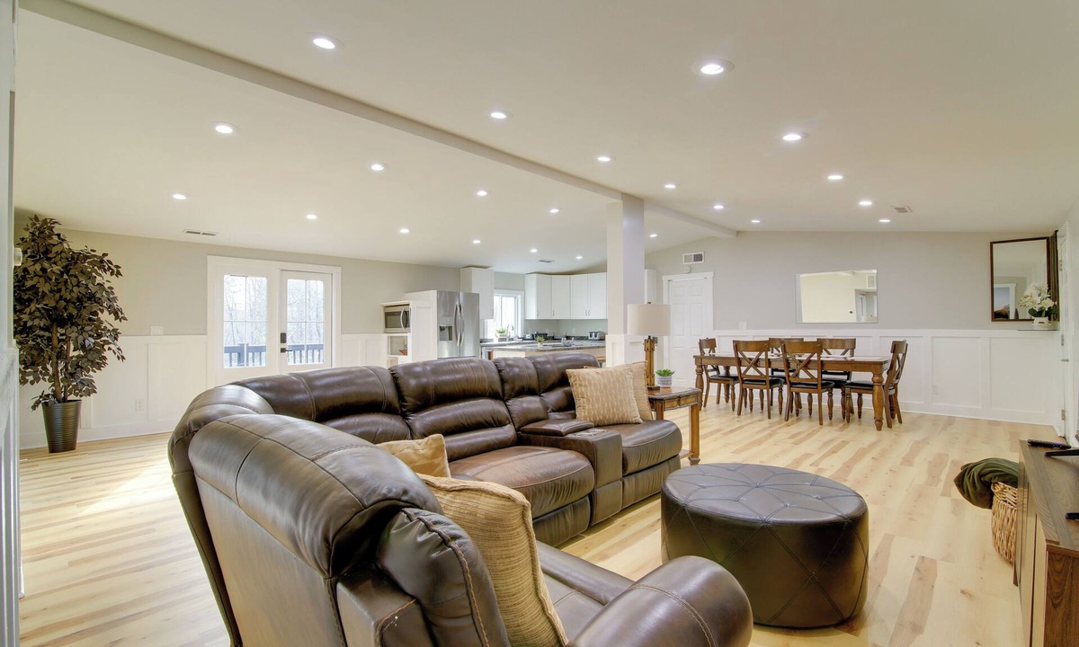 Banks County House | Mountain Retreat in Commerce w/Billiards + Darts