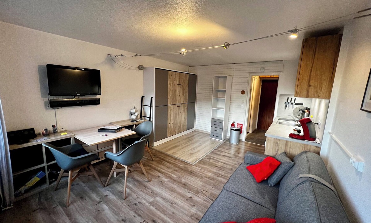 Les Carroz-d'Araches Apartment | Mountain studio in the center of Les Carroz, ideal for couples and small families.