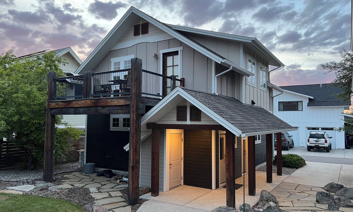 Valley West House | Mountain Studio - luxury finishes in upscale neighborhood, e-bikes included!