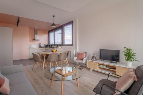 Seynod Apartment | Mountain Suite