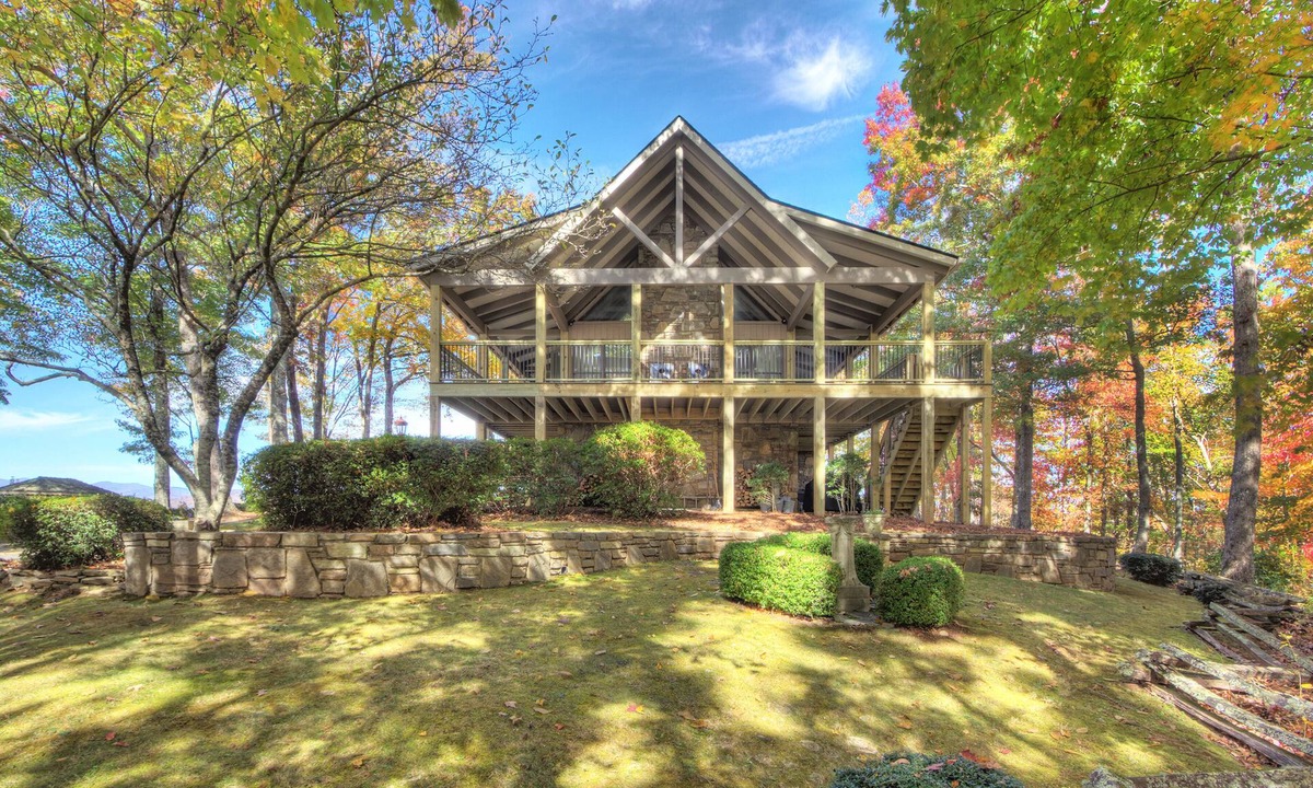 Pisgah Forest House | Mountain Summit House in Pisgah Forest - Brevard, NC