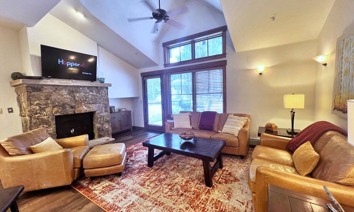 Breckenridge Ski Chalet | Mountain Thunder Townhome Ski-In Pools Hot Tubs Walk to Main St