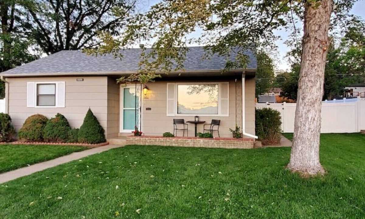 Englewood House | Mountain View 3 Bed - 2 Bath Freshly Remodeled