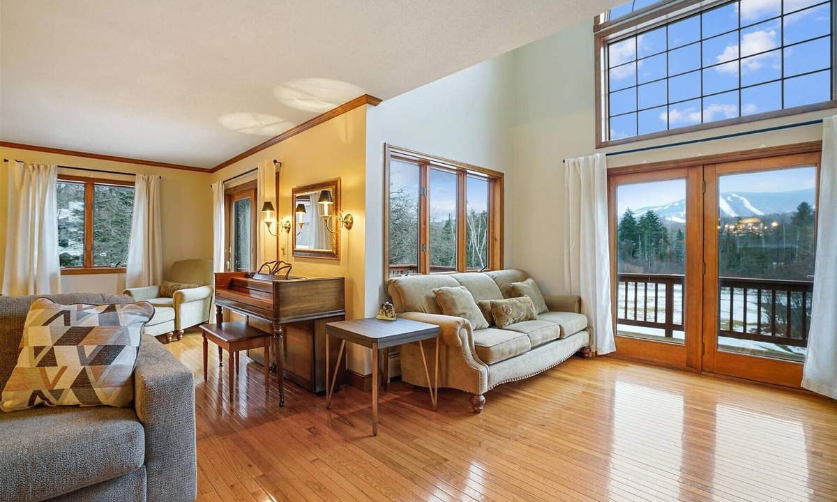 Killington Ski Chalet | Mountain View Chalet Fabulous views from the hot tub with large entertaining area just off Killington Road. The Killington golf course and Green Mountain National Golf Course are just a few minutes from this location.