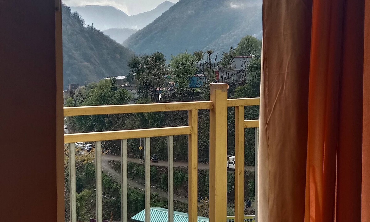 Shivpuri Hotel | Mountain View Cottage