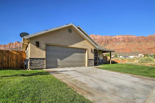 Moab South Valley House | Mountain-View Moab Home w/Pool & Hot Tub Access!