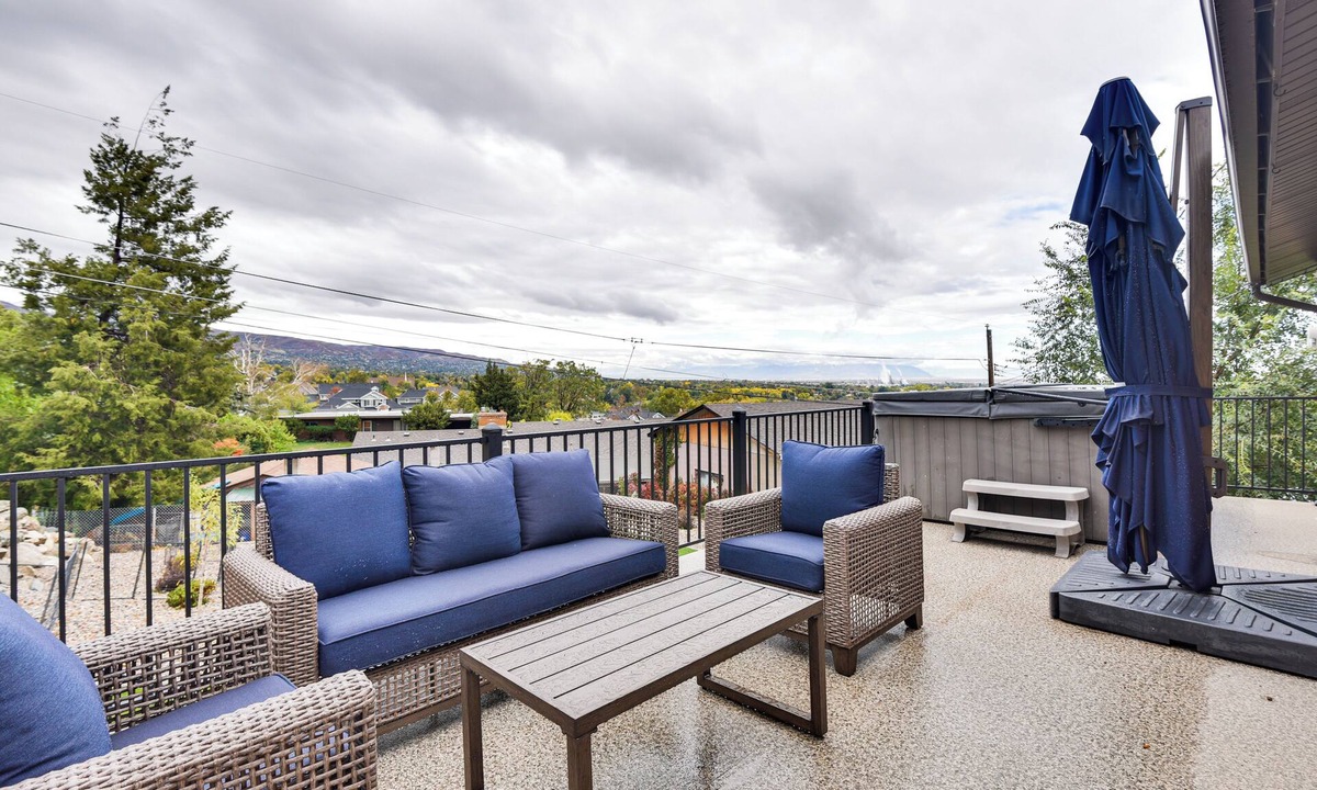Centerville House | Mountain-View Retreat w/Hot Tub in Centerville!