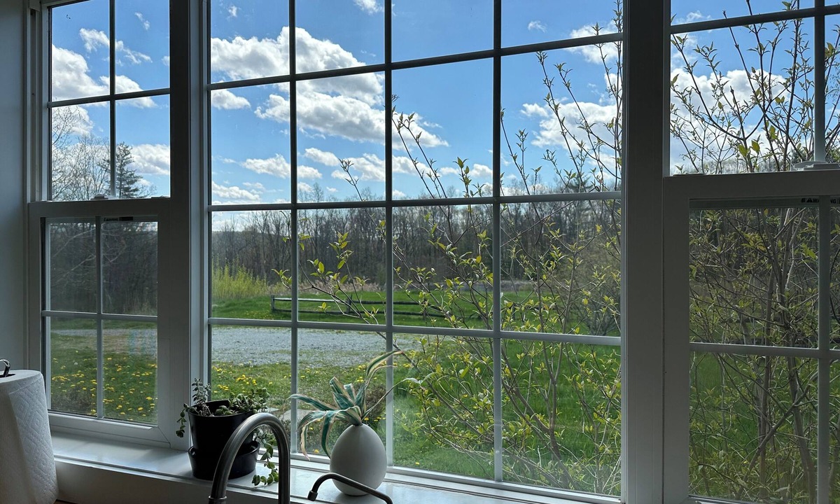 Old Chatham Cottage | Mountain View Retreat in Hudson Valley near Berkshire Attractions