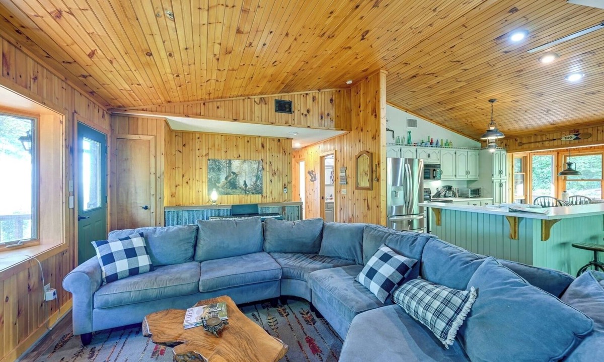 Cullowhee House | Mountain View Retreat | Fireplace + EV