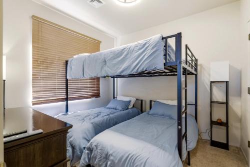 Heber House | Mountain Waterfall-View Retreat, Walk to Dining