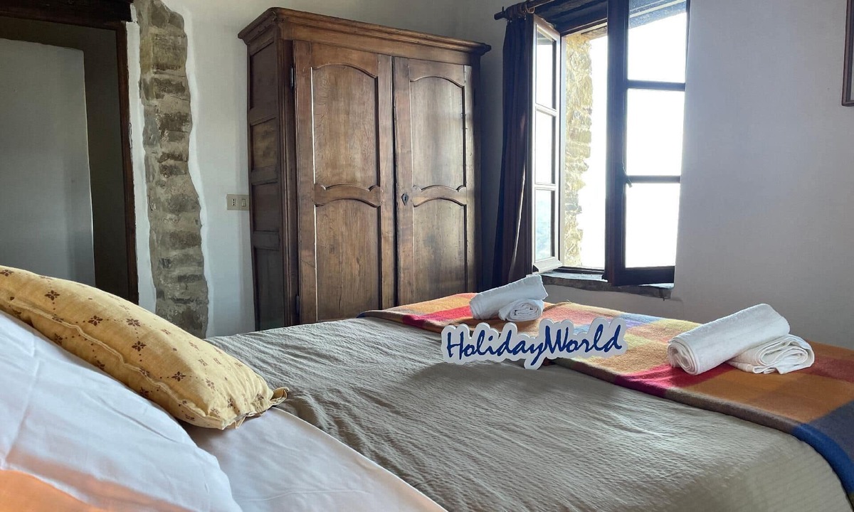 Berzi Apartment | Mountains' View by Holiday World