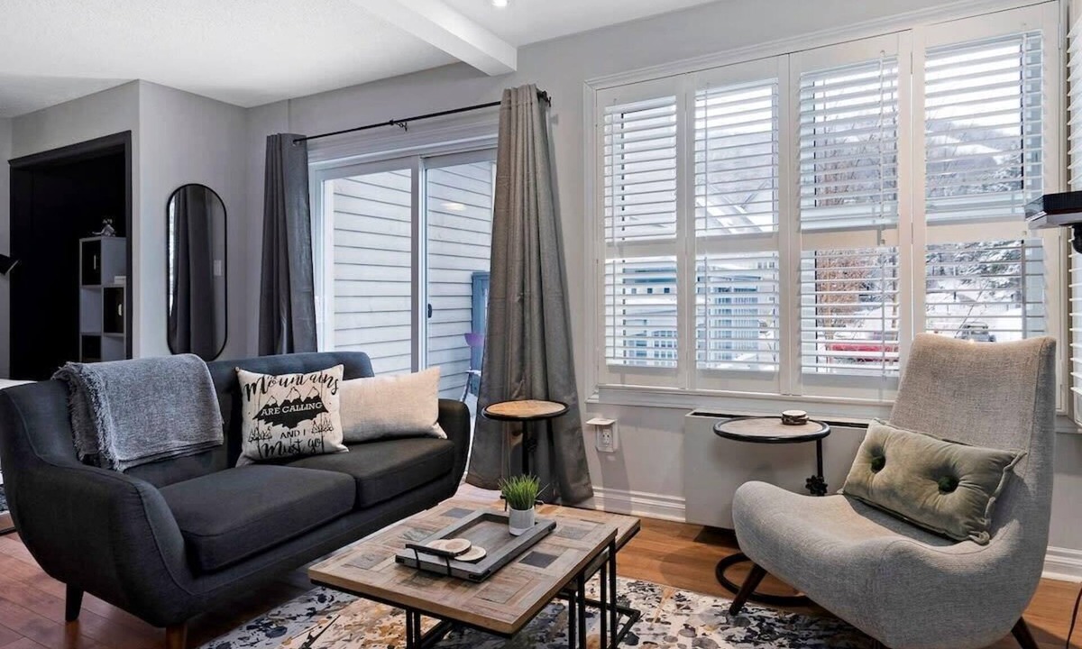 Craigleith Apartment | Mountainside Escape | Pool, Shuttle & Patio