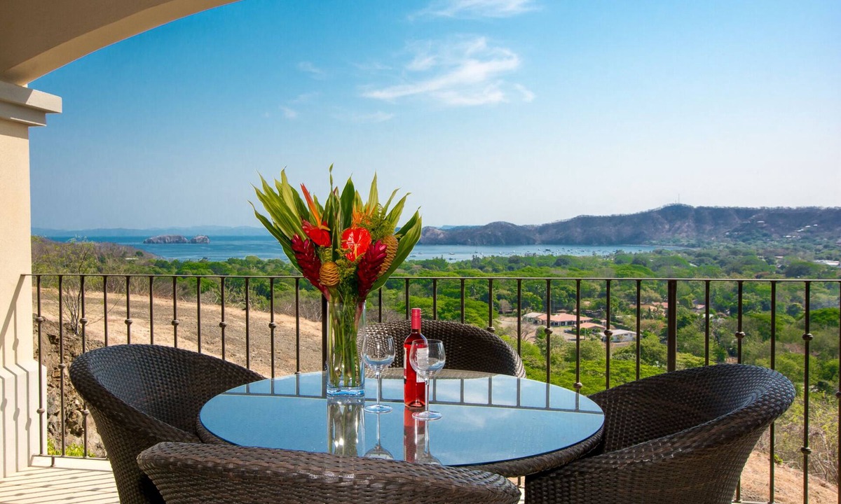 Coco Condo | Mountainside condo with View includes Clubhouse facilities with min. 2 week stay