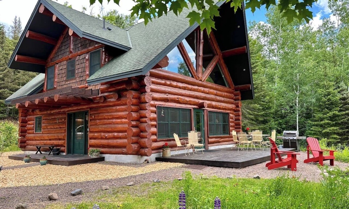 Lutsen Cabin | Mountainside Log Cabin on Caribou Lake
