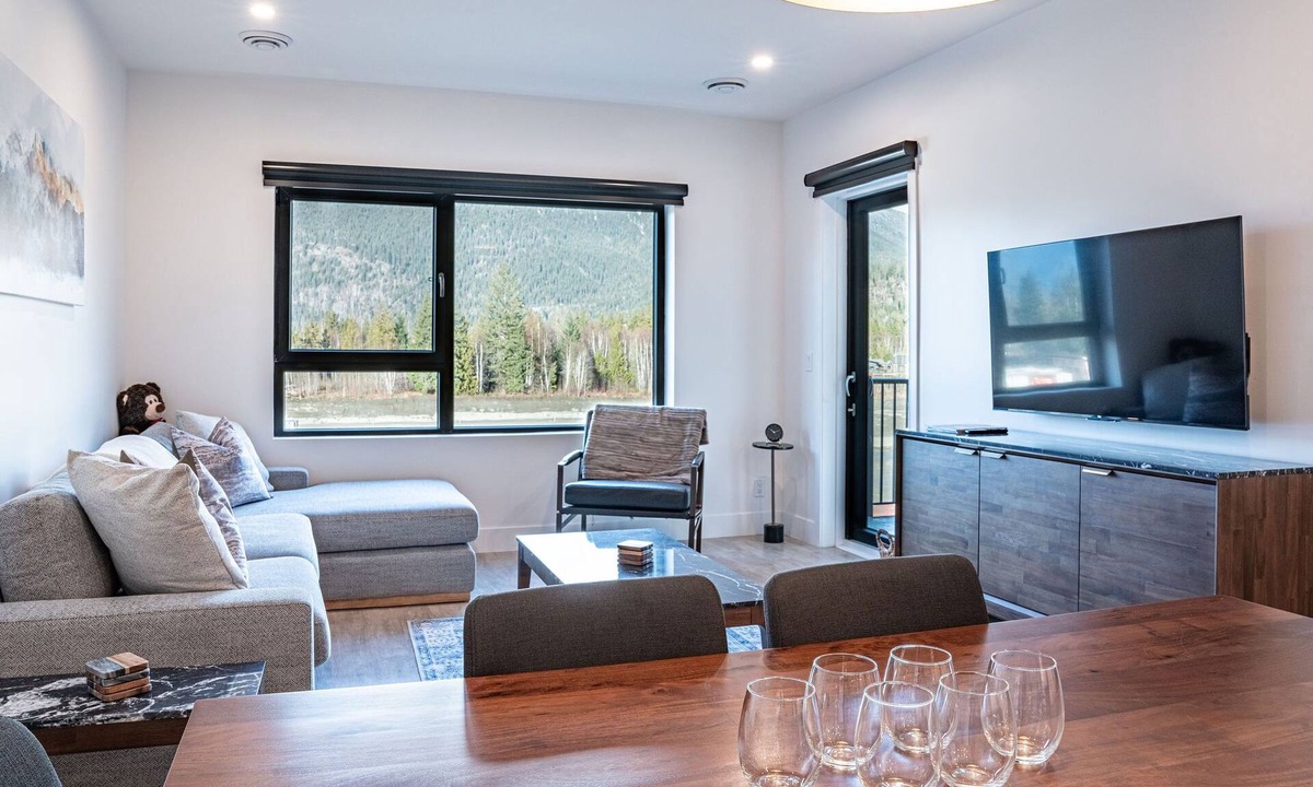Revelstoke Condo | Mountainside Revival Revelstoke Vacations