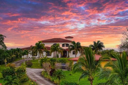 Garabito Villa | Mountaintop Luxury Estate - Can Sleep up to 24!